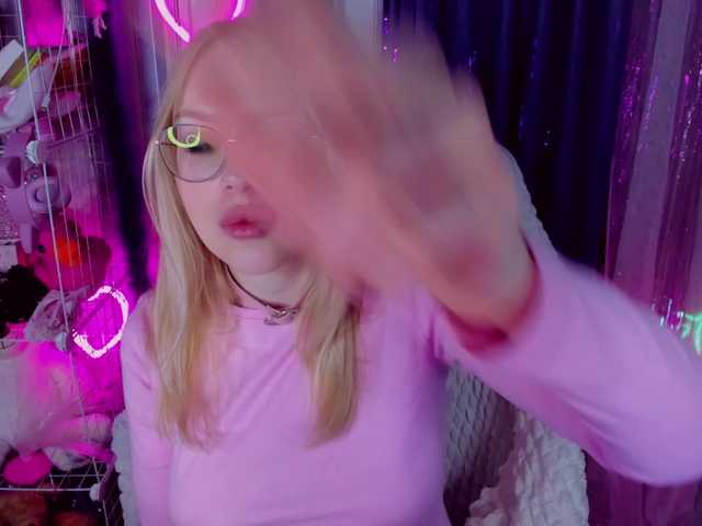 ElinaOcean's BongaCams show and profile