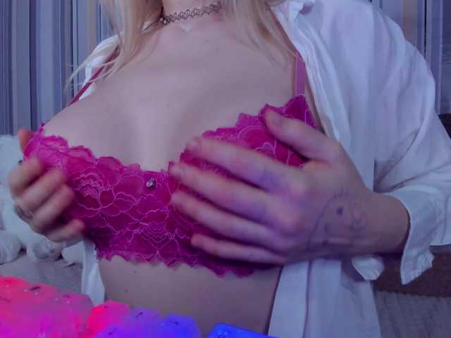 ElinaOcean's BongaCams show and profile