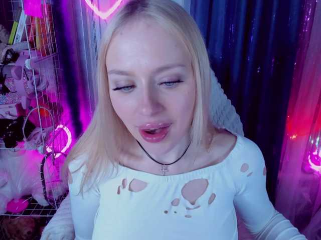 ElinaOcean's BongaCams show and profile