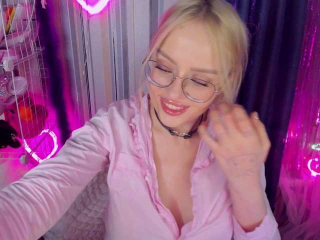 ElinaOcean's BongaCams show and profile