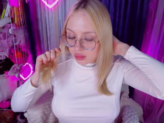 ElinaOcean's BongaCams show and profile