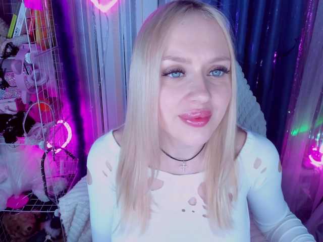ElinaOcean's BongaCams show and profile