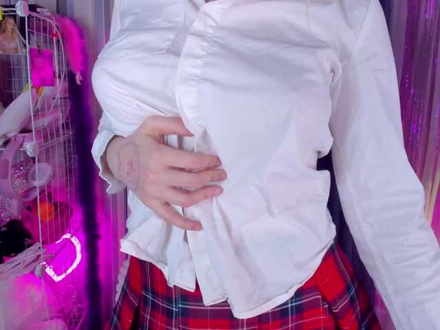 ElinaOcean's BongaCams show and profile