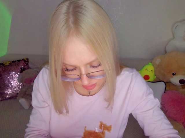 ElinaOcean's BongaCams show and profile