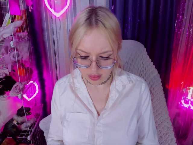 ElinaOcean's BongaCams show and profile