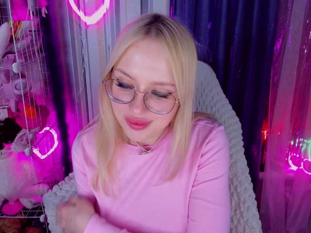 ElinaOcean's BongaCams show and profile