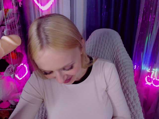 ElinaOcean's BongaCams show and profile