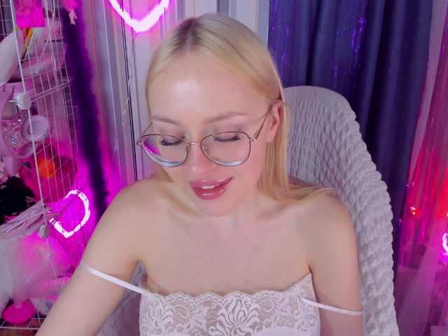 ElinaOcean's BongaCams show and profile