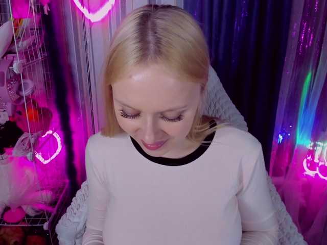 ElinaOcean's BongaCams show and profile