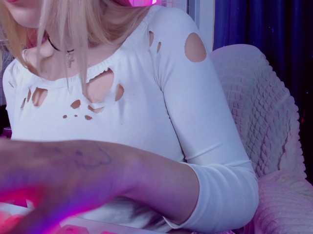 ElinaOcean's BongaCams show and profile