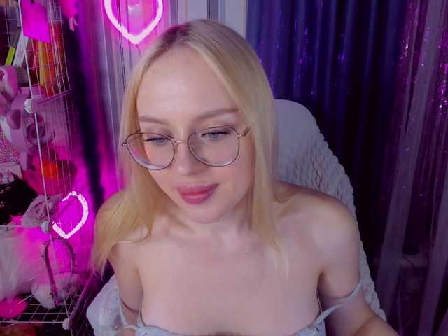 ElinaOcean's BongaCams show and profile