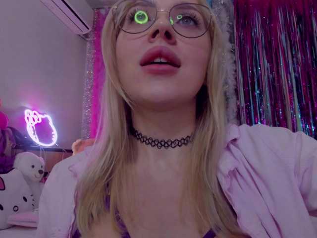 ElinaOcean's BongaCams show and profile