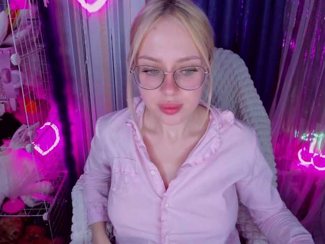 ElinaOcean's BongaCams show and profile