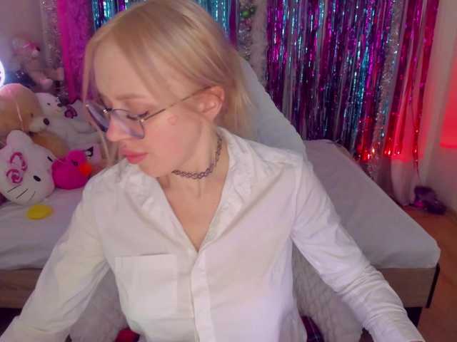 ElinaOcean's BongaCams show and profile
