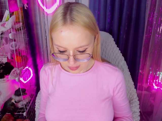 ElinaOcean's BongaCams show and profile