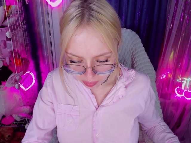 ElinaOcean's BongaCams show and profile