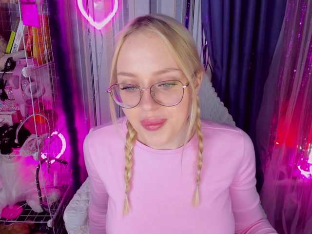 ElinaOcean's BongaCams show and profile