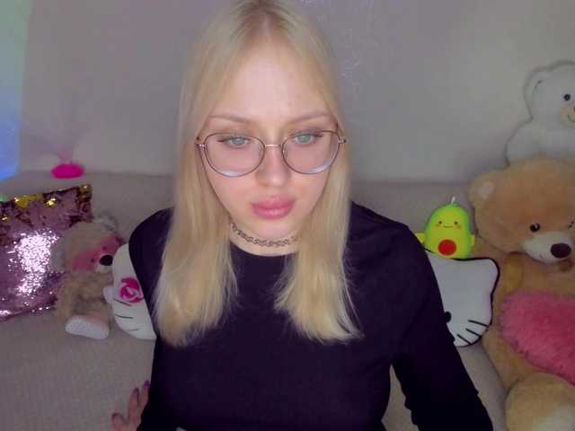 ElinaOcean's BongaCams show and profile