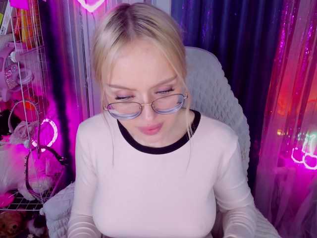 ElinaOcean's BongaCams show and profile