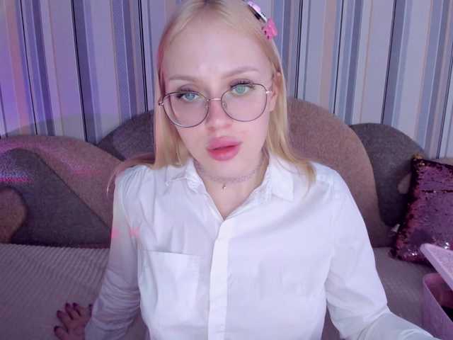 ElinaOcean's BongaCams show and profile