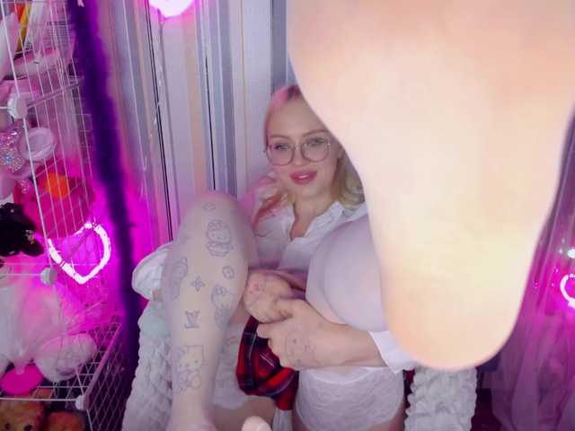 ElinaOcean's BongaCams show and profile