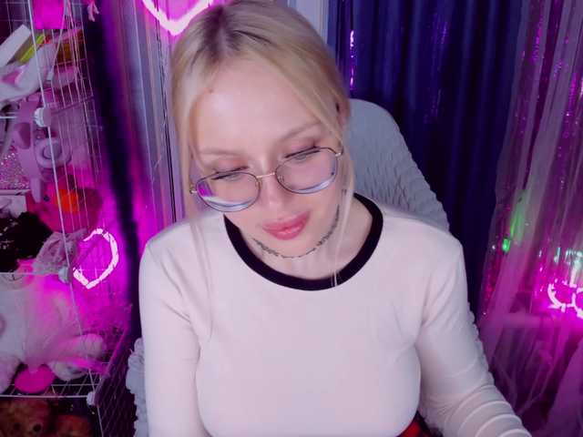 ElinaOcean's BongaCams show and profile