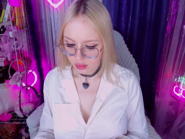 ElinaOcean's BongaCams show and profile