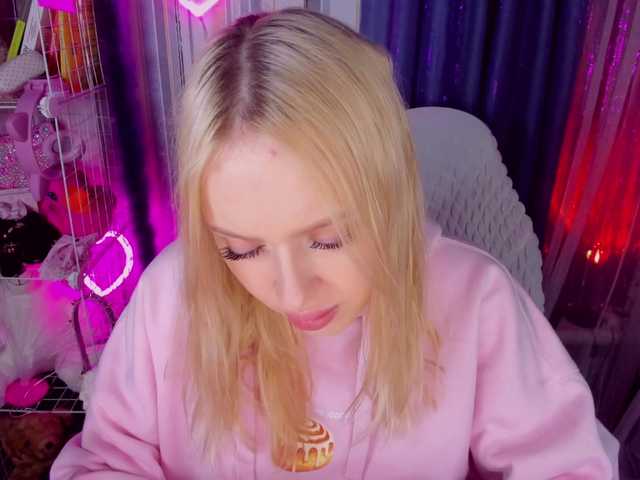 ElinaOcean's BongaCams show and profile