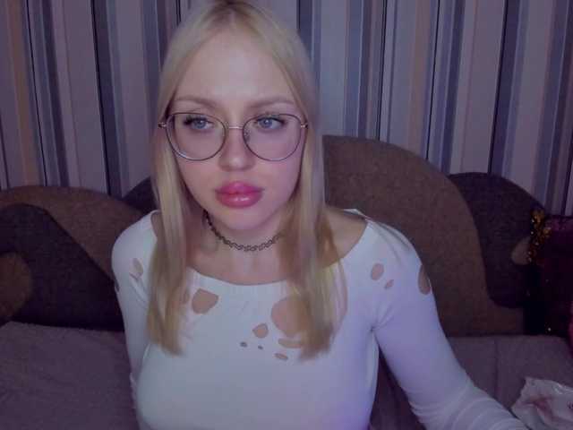 ElinaOcean's BongaCams show and profile