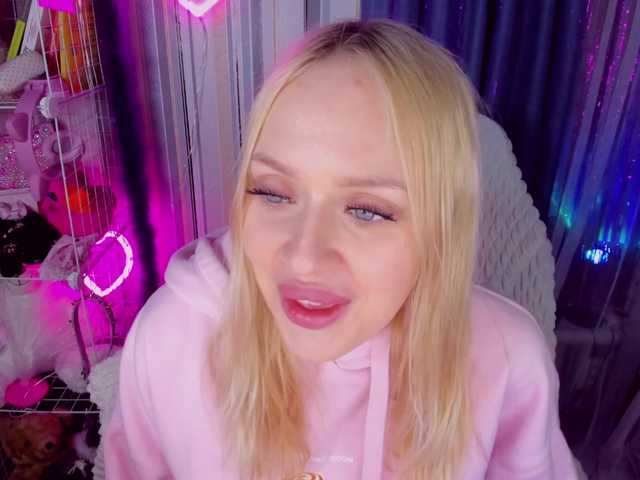 ElinaOcean's BongaCams show and profile