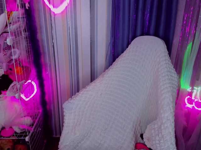 ElinaOcean's BongaCams show and profile