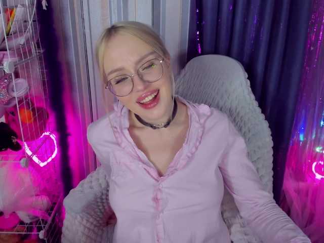 ElinaOcean's BongaCams show and profile
