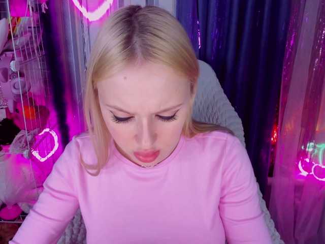 ElinaOcean's BongaCams show and profile