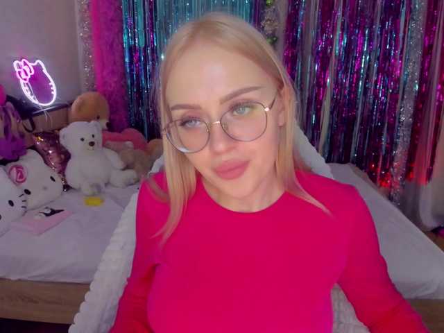 ElinaOcean's BongaCams show and profile