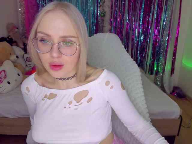 ElinaOcean Live Webcam on BongaCams