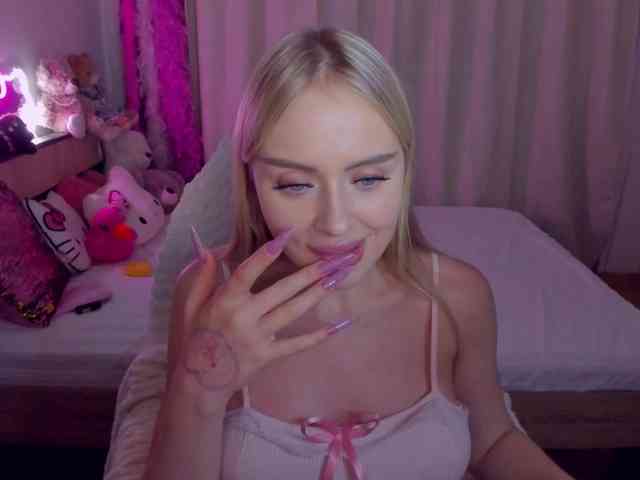 ElinaOcean Live Webcam on BongaCams