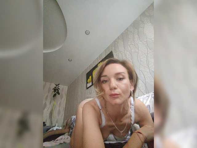 Olia-81 from BongaCams
