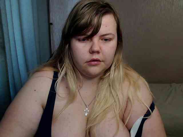 AsmiTKeyn webcam