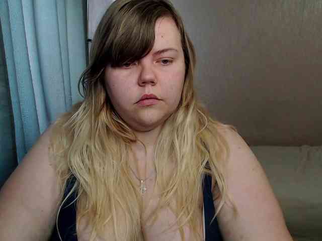 AsmiTKeyn webcam