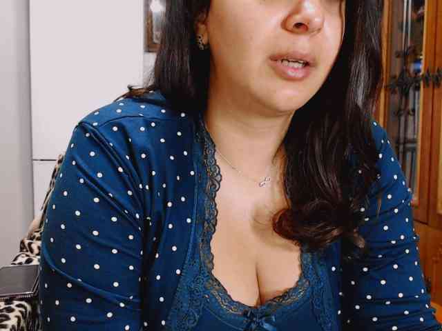 Rebeca4you webcam