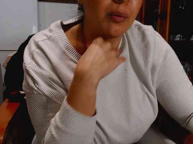 Rebeca4you webcam
