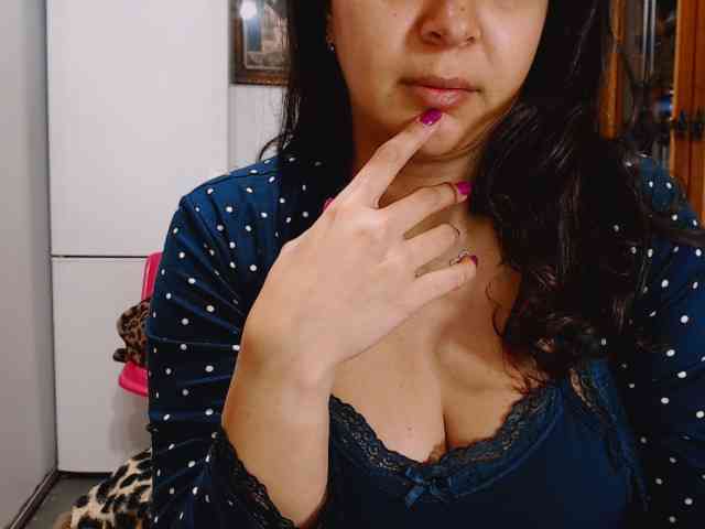 Rebeca4you webcam
