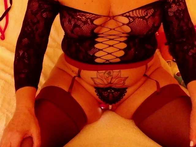 TynaLove – webcam model profile photo