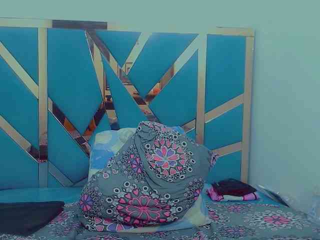 bitch-naughty webcam