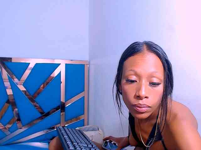 bitch-naughty webcam