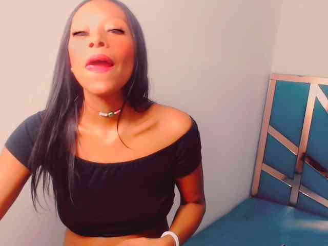 bitch-naughty webcam