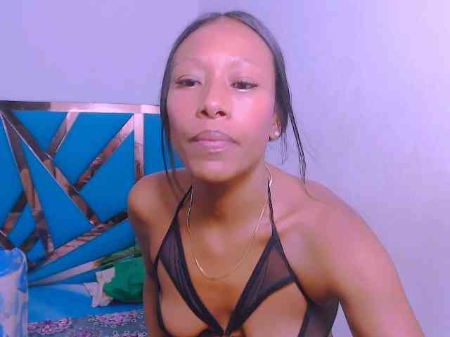 bitch-naughty Live Webcam on BongaCams