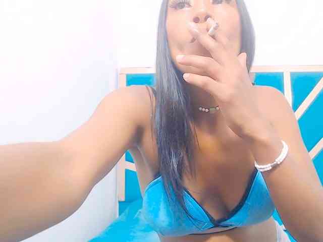 bitch-naughty webcam