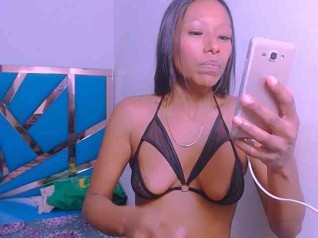 bitch-naughty webcam