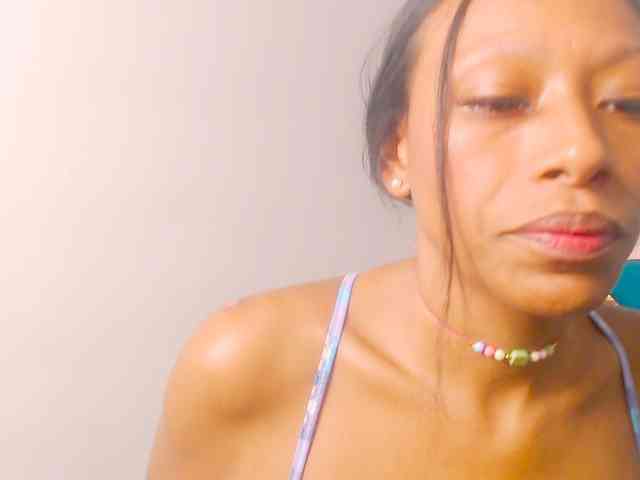 bitch-naughty webcam